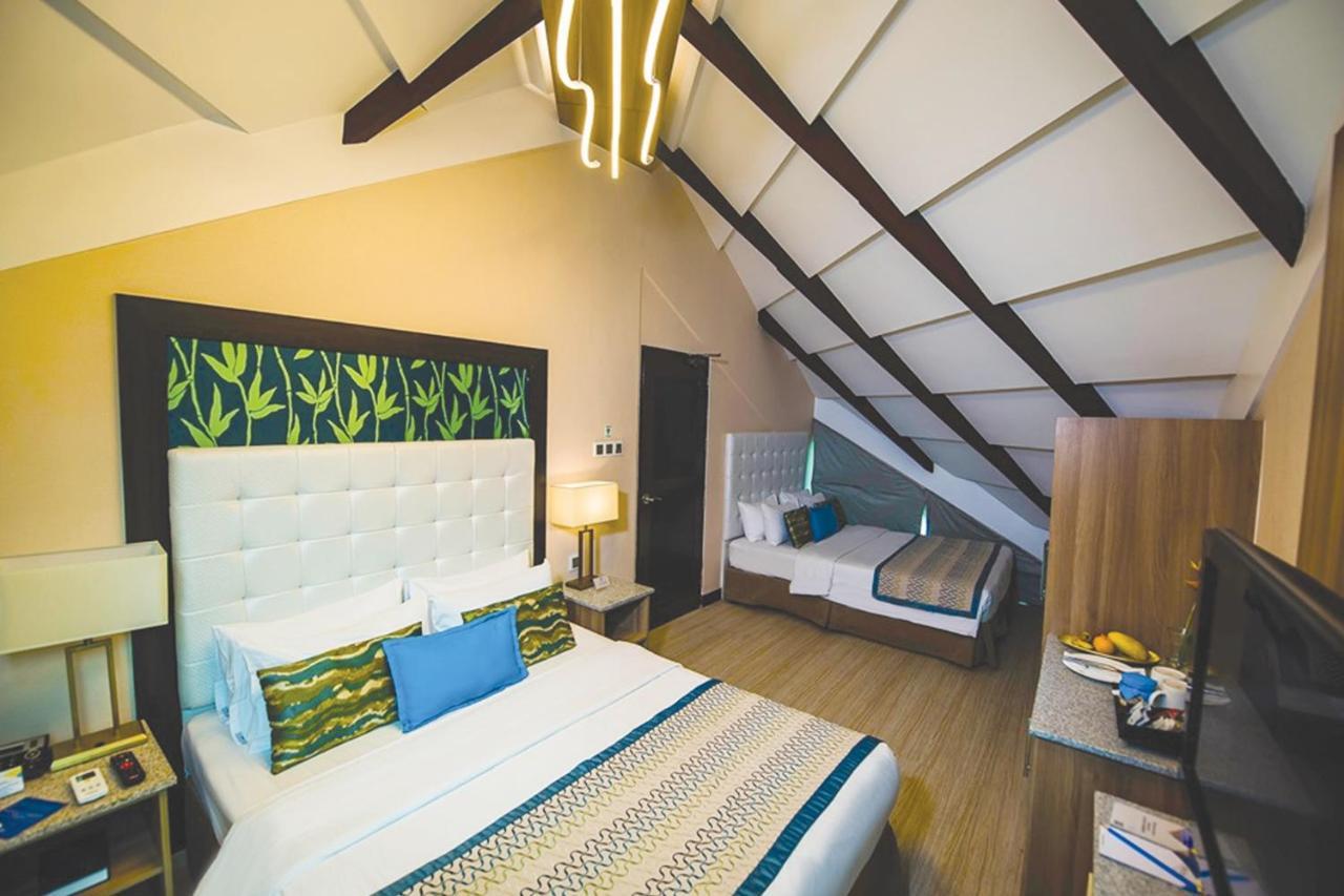 Acuatico Beach Resort & Hotel Inc. San Juan  Buitenkant foto