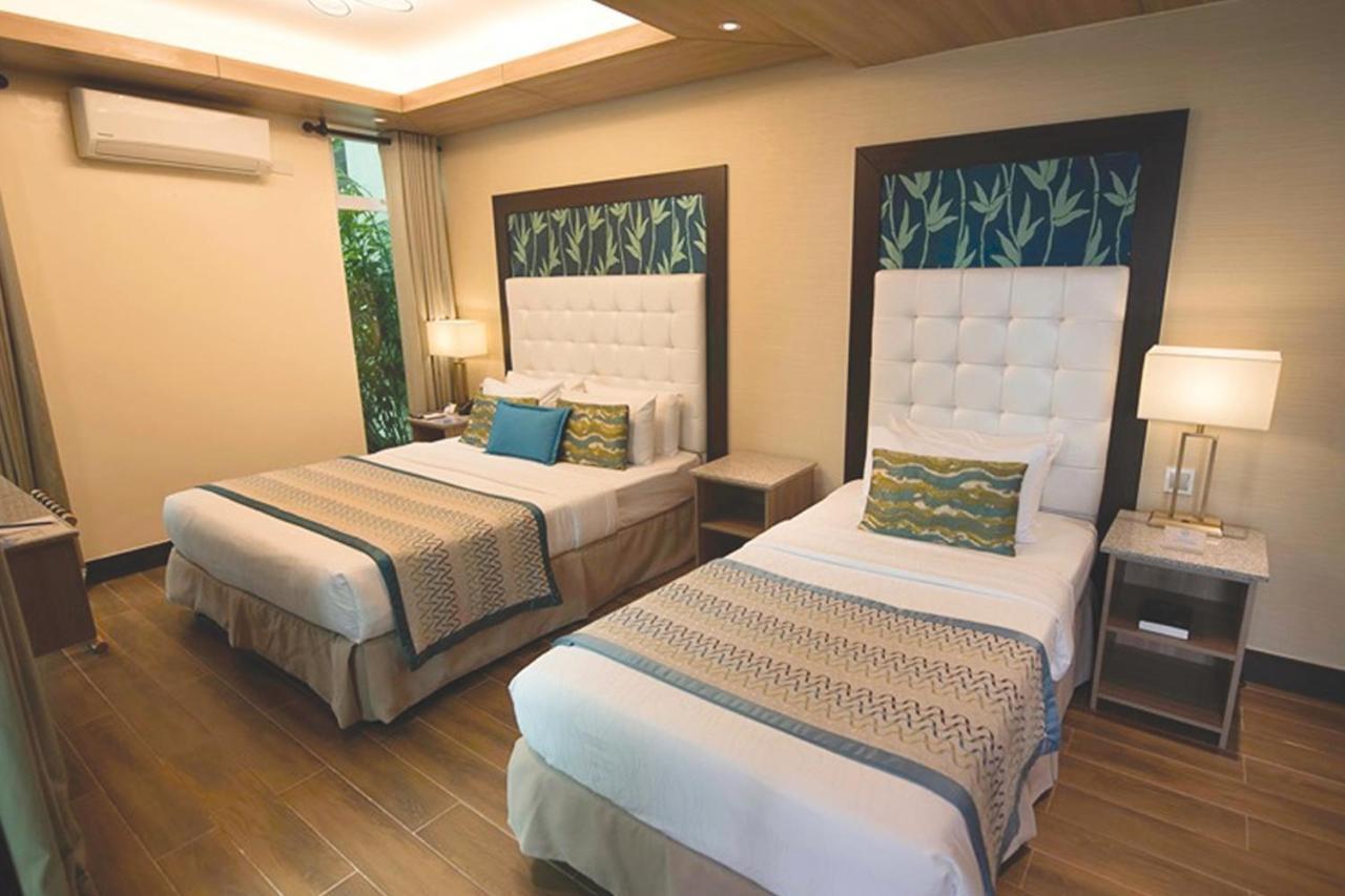 Acuatico Beach Resort & Hotel Inc. San Juan  Buitenkant foto